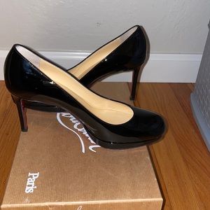 Christian Louboutin simple pump